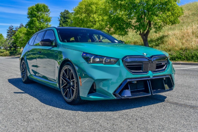 BMW M5 Touring PHEV 2025 года:обзор реальных характеристик за неделю 