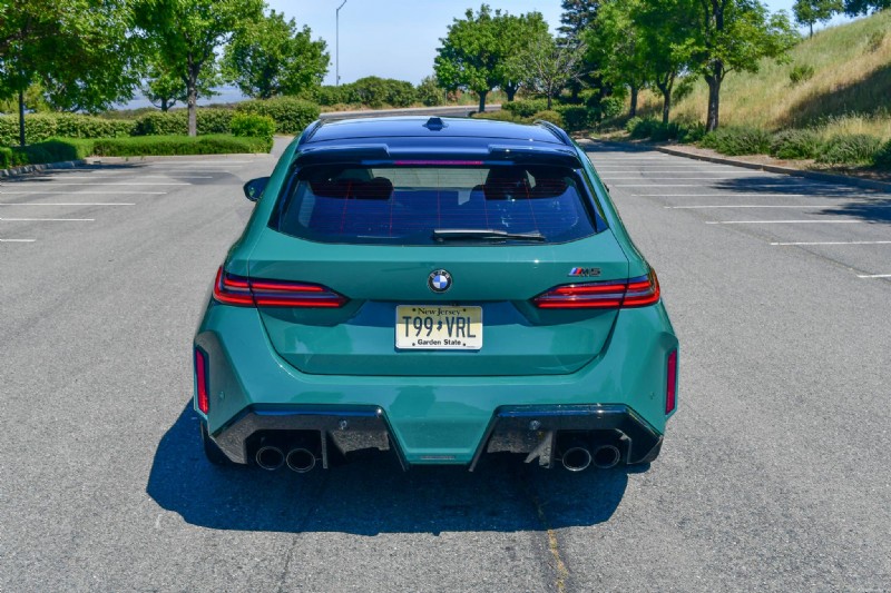 BMW M5 Touring PHEV 2025 года:обзор реальных характеристик за неделю 