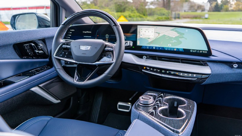 Обзор Cadillac Optiq 2026 года:роскошный компактный электромобиль, сочетающий стиль, комфорт и передовые технологии 