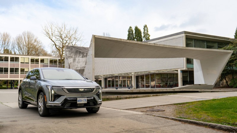 Обзор Cadillac Optiq 2026 года:роскошный компактный электромобиль, сочетающий стиль, комфорт и передовые технологии 