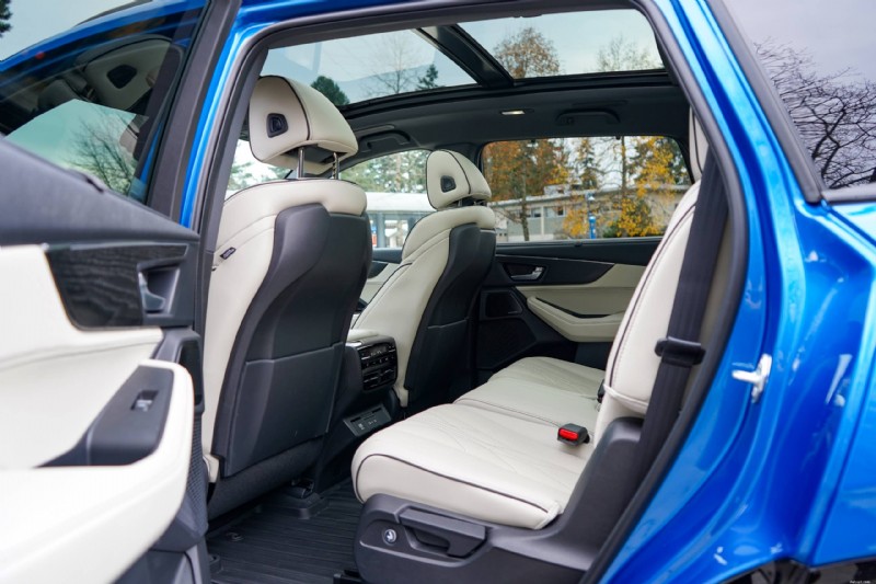 Genesis GV80 Coupe 2026 года против Acura MDX Type S:подробный обзор роскошного внедорожника 