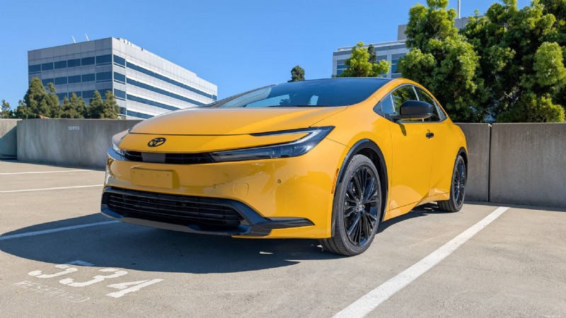Toyota представляет Prius 2026 года:свежий дизайн, варианты цвета и непревзойденная топливная экономичность 