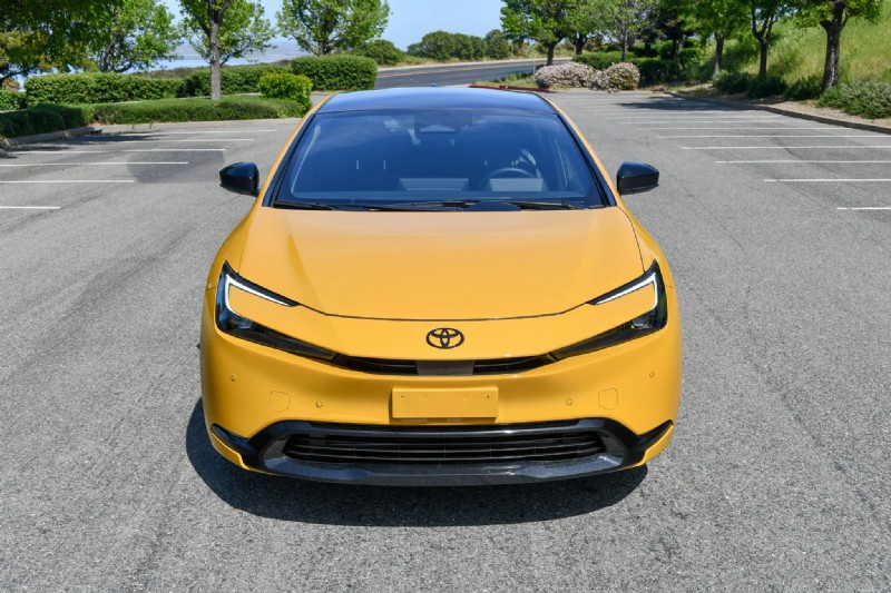 Toyota представляет Prius 2026 года:свежий дизайн, варианты цвета и непревзойденная топливная экономичность 