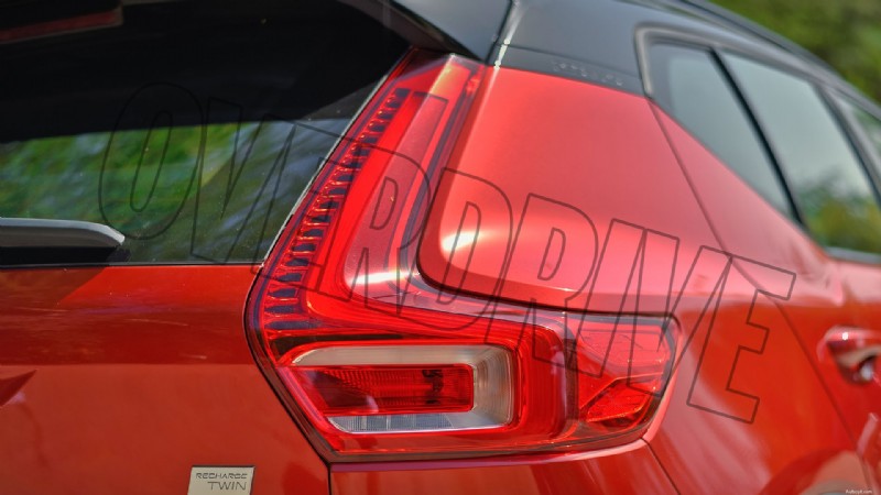 Volvo XC40 Recharge Standard 2022 года — обзор внешнего вида 