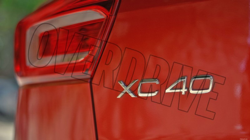 Volvo XC40 Recharge Standard 2022 года — обзор внешнего вида 