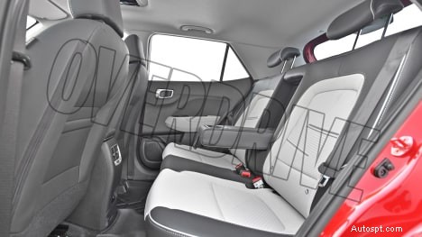 Hyundai Venue 2022 1.2 Kappa MT SX — обзор двухцветного интерьера 