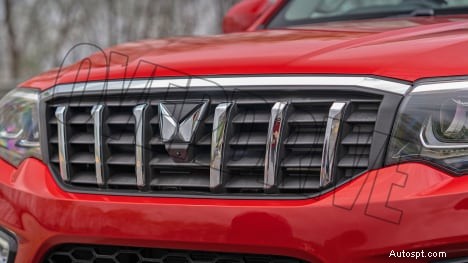 Mahindra Scorpio-N 2022 Z8L Бензин — 6-ступенчатая механическая коробка передач, элегантный внешний вид 