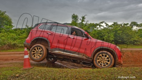 Mahindra Scorpio-N 2022 Z8L Бензин — 6-ступенчатая механическая коробка передач, элегантный внешний вид 