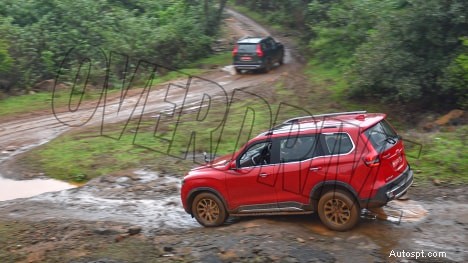 Mahindra Scorpio-N 2022 Z8L Бензин — 6-ступенчатая механическая коробка передач, элегантный внешний вид 