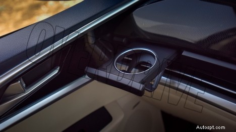 Kia Carens Luxury Plus 2022 года — 7-местный, двигатель 1,5 л, салон с 6-ступенчатой автоматической коробкой передач 