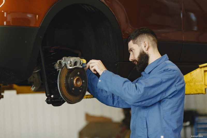 Лучший уход за тормозами и роторами:профессиональные советы от C&S Auto Repair