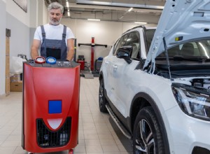Устранение неполадок кондиционера вашего автомобиля:причины и быстрые решения для надежного охлаждения 
