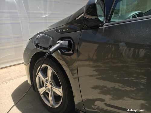 Chevy Volt 2017 года:обзор на 50 000 миль — производительность, надежность и стоимость владения 