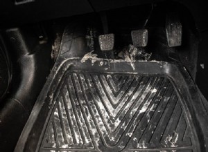 Эффективные способы удаления солевых пятен из салона автомобиля 