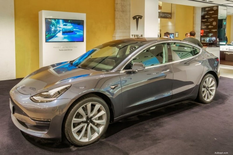 Объяснение цен на шины Tesla:почему они высокие и как долго они прослужат 