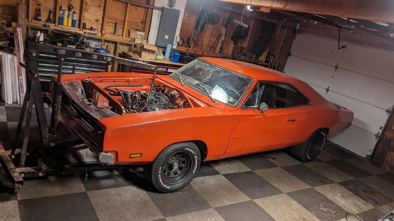 Модернизация Dodge Charger 69 года:от замены подвески с болтовым креплением к масштабному производственному проекту 