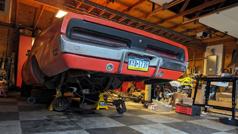 Тестирование задних комплектов Heidts 4-Link и IFS на Dodge Charger 