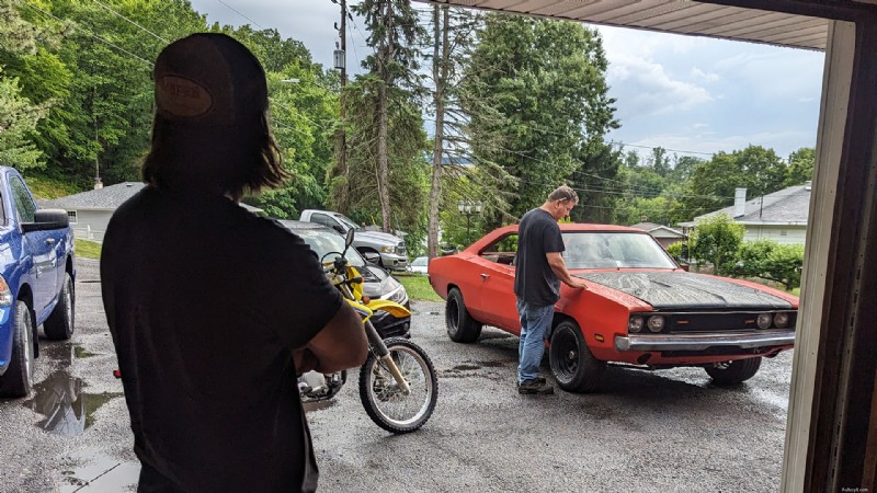 Возрождение классики:преображение моего Dodge Charger 1969 года с помощью промышленной окраски 