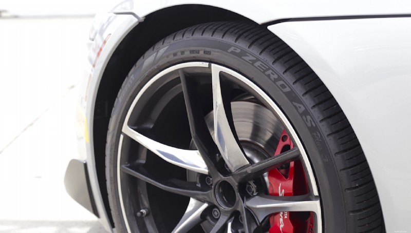 Обзор Pirelli P Zero AS Plus 3:всесезонная шина, обеспечивающая производительность и надежность 