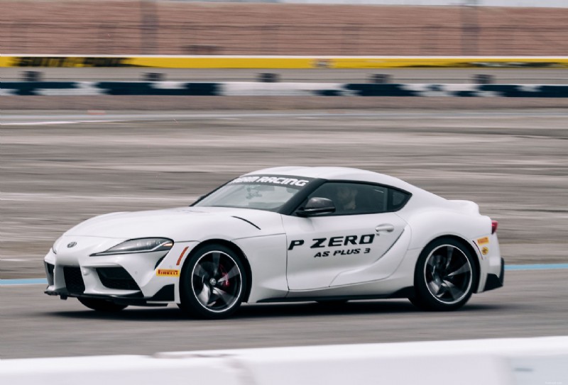Обзор Pirelli P Zero AS Plus 3:всесезонная шина, обеспечивающая производительность и надежность 