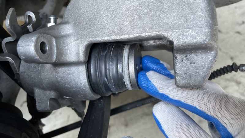 Master Brake Caliper Wind-Back:пошаговое руководство 
