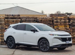 Nissan Murano против Toyota Crown Signia:противостояние внедорожников лицом к лицу 