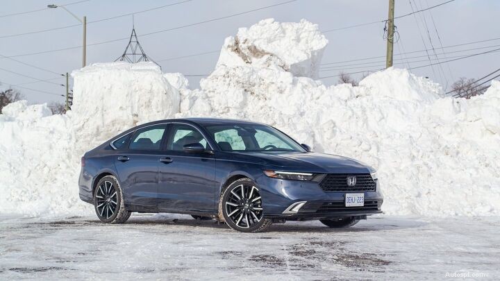 Разбор гибридных седанов:сравнение Toyota Camry, Honda Accord и Hyundai Sonata 